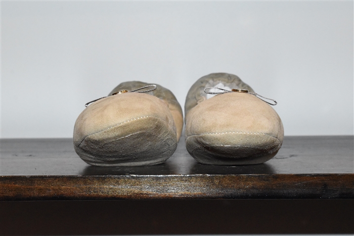 Taupe Loro Piana Slippers, size 9