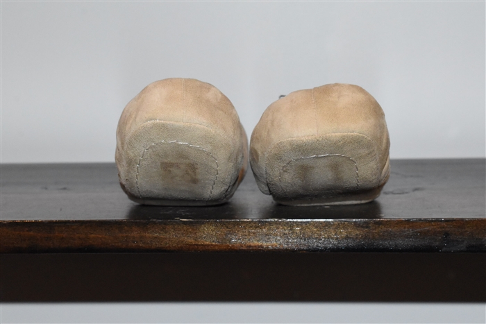 Taupe Loro Piana Slippers, size 9