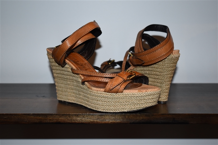 Oak Burberry Wedge, size 8