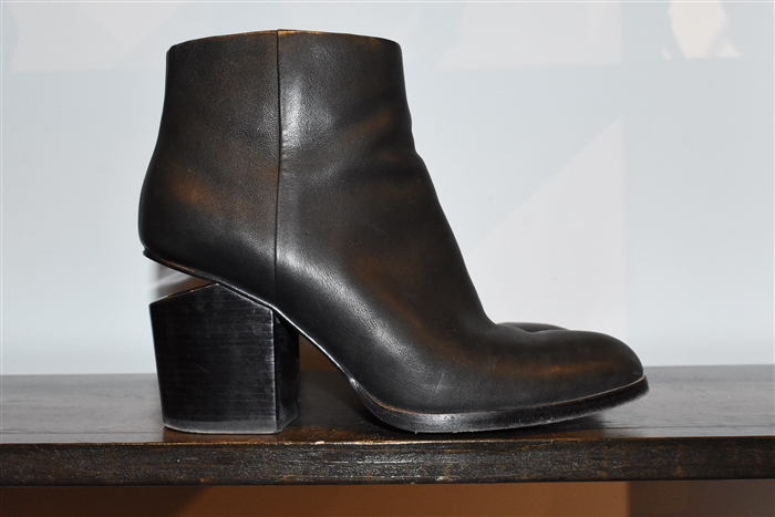 Black Leather Alexander Wang Ankle Boots, size 9
