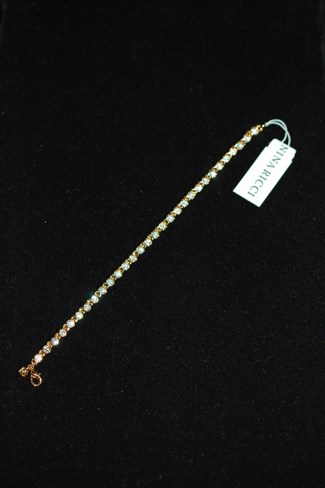 Gold Nina Ricci Bracelet, size O/S