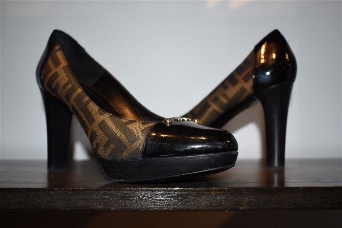 Black & Brown Fendi Pumps, size 9