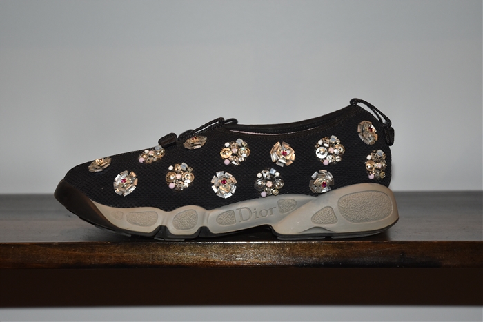 Black Dior Sneaker, size 6