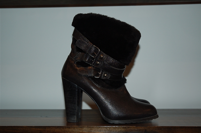 Black Leather Stuart Weitzman Ankle Boots, size 7.5