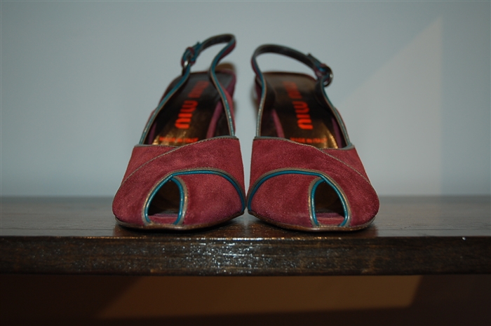 Deep Plum Miu Miu Peep-Toe, size 9