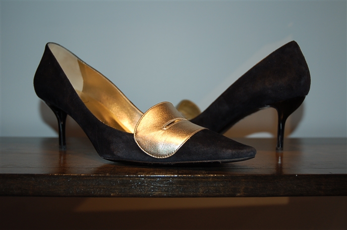 Black & Gold Roger Vivier Pumps, size 8.5