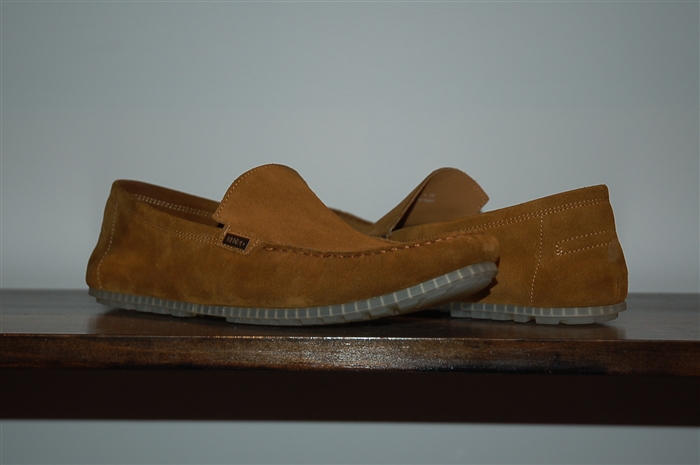 Russet Kenzo Slipper, size 11