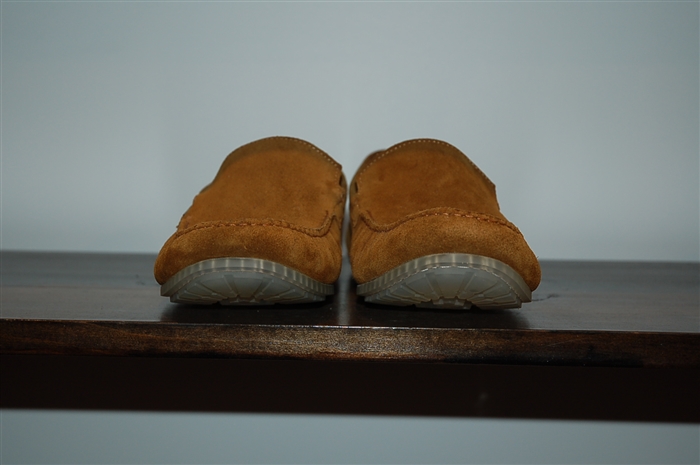 Russet Kenzo Slipper, size 11