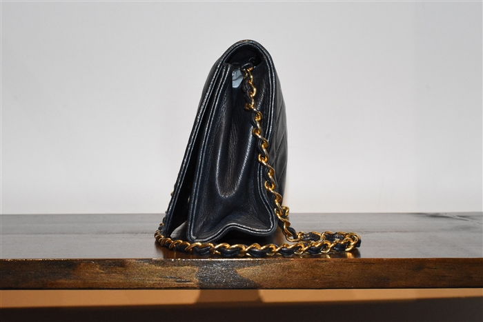 Navy Chanel - Vintage Shoulder Bag, size S