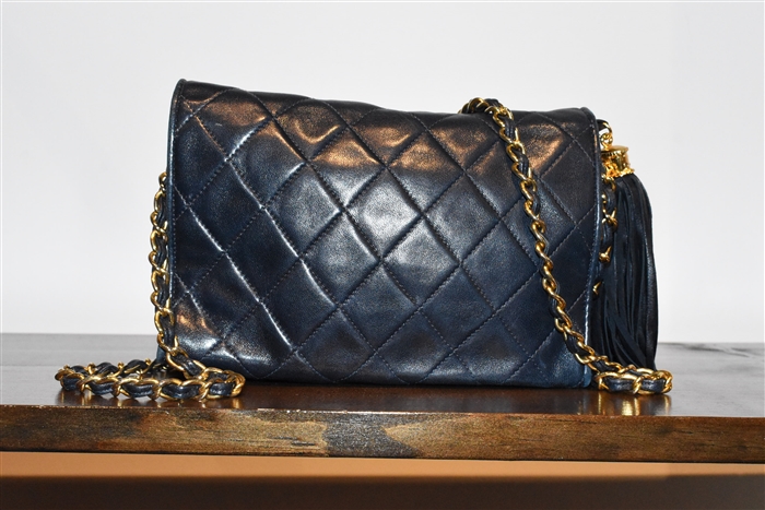 Navy Chanel - Vintage Shoulder Bag, size S