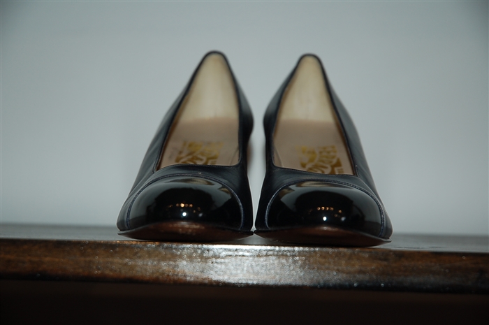 Navy Salvatore Ferragamo - Vintage Pumps, size 5.5