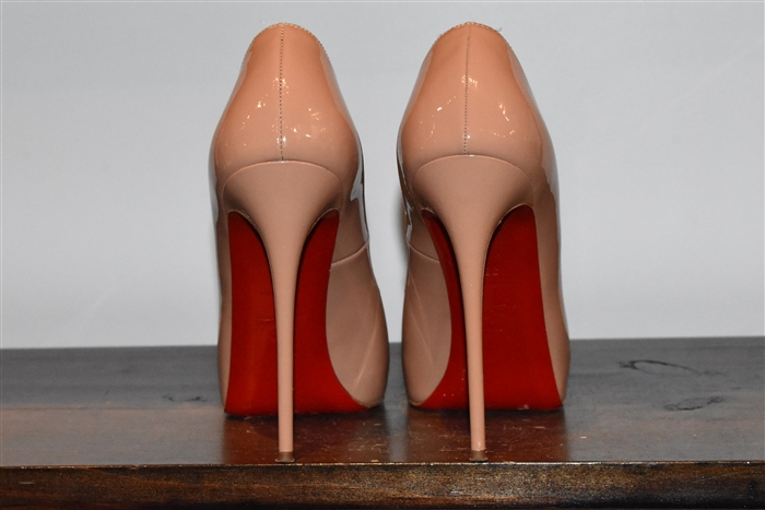 Beige Christian Louboutin Peep-Toe, size 7