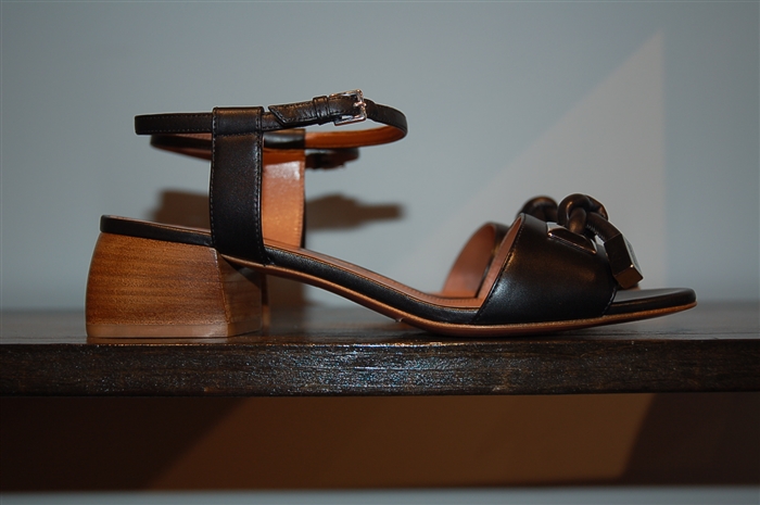 Black Leather Sportmax Sandal, size 7