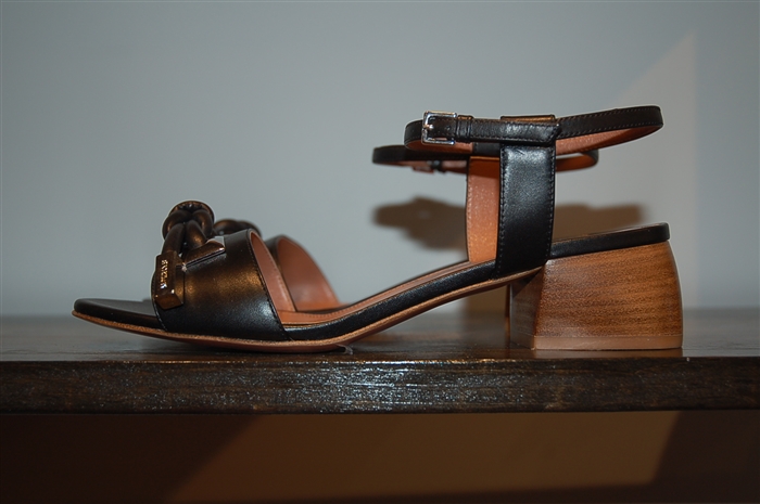 Black Leather Sportmax Sandal, size 7