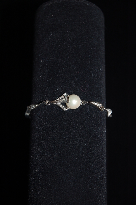 Rhodium Nina Ricci Bracelet, size O/S