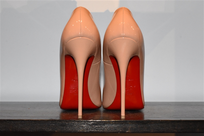 Beige Christian Louboutin Pumps, size 8