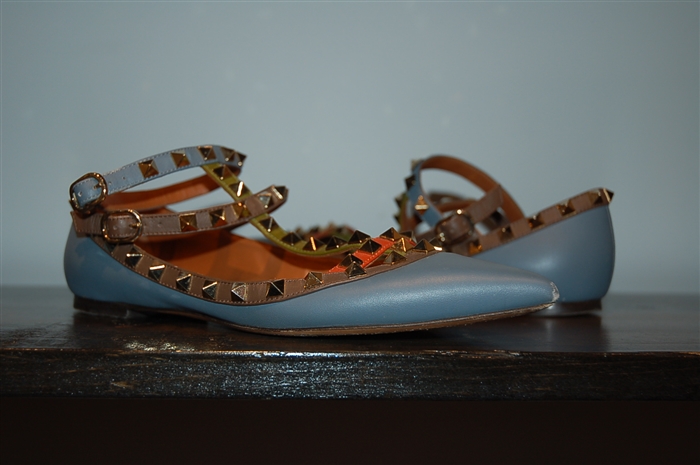 Cornflower Blue Valentino Flats, size 6.5