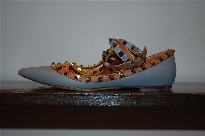 Cornflower Blue Valentino Flats, size 6.5
