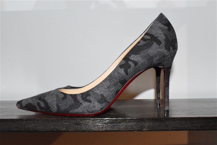 Camouflage Christian Louboutin Pumps, size 10