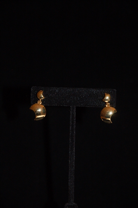 Gold Nina Ricci Earrings, size O/S
