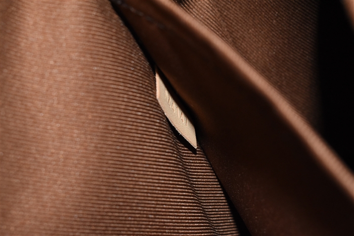 Monogram Louis Vuitton Briefcase, size L