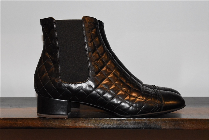 Black Leather Chanel Chelsea Boots, size 9