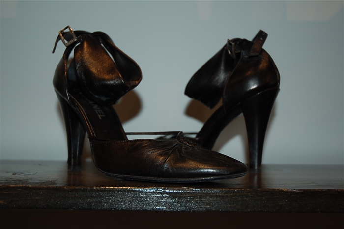 Ebony Chanel Pumps, size 8