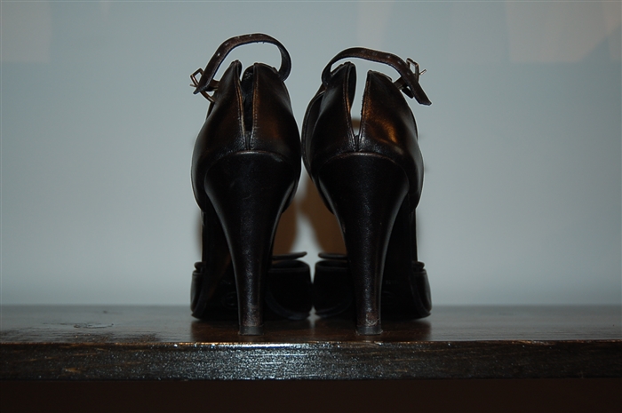 Ebony Chanel Pumps, size 8