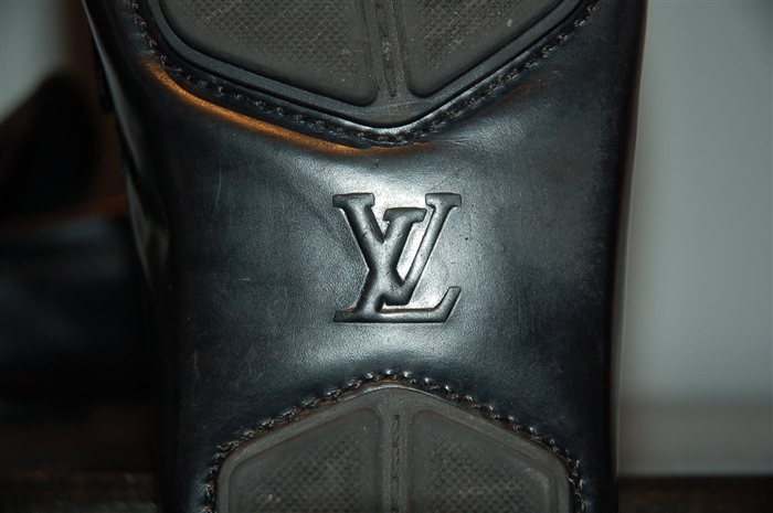 Black Leather Louis Vuitton Moccasin, size 11.5