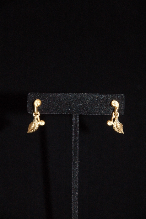 Gold Nina Ricci Earrings, size O/S