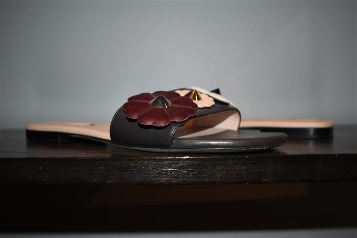 Dark Taupe Fendi Slides, size 8