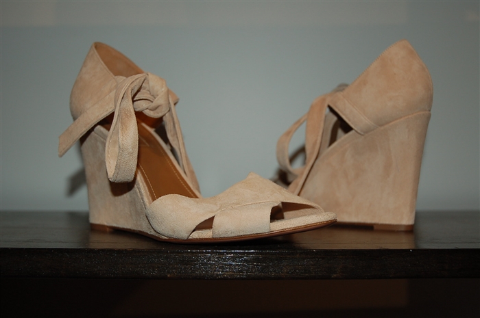 Soft Beige Aquazzura Wedge, size 9.5