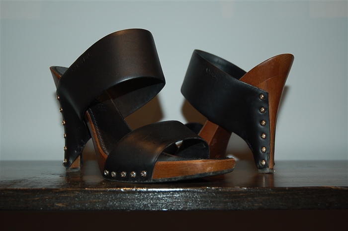 Black Leather Chanel Sandal, size 8
