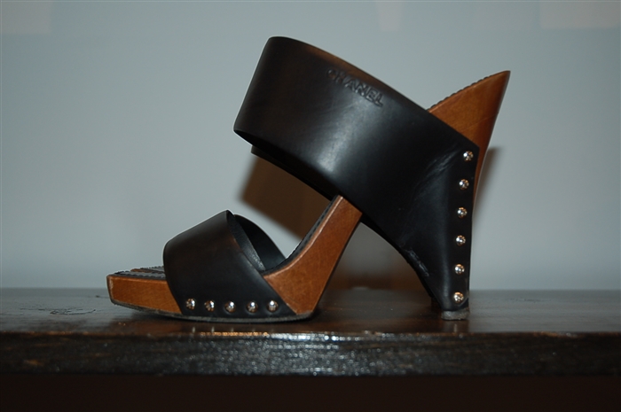Black Leather Chanel Sandal, size 8