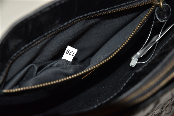 Black Leather Miu Miu Handbag, size S