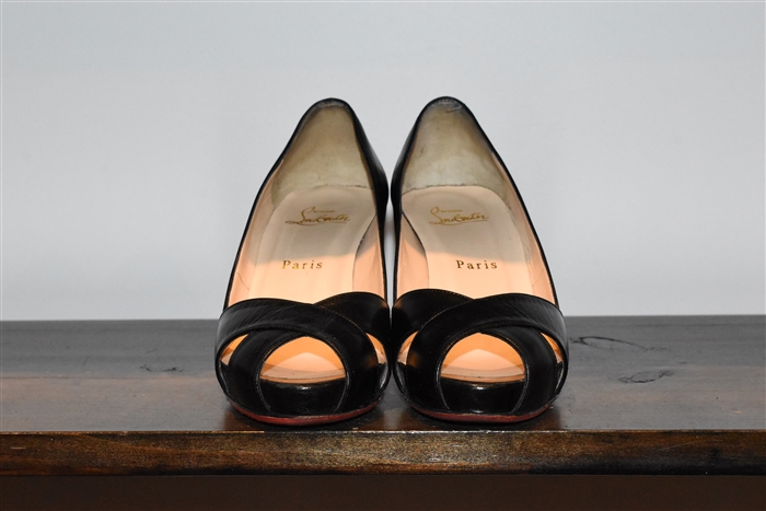 Black Leather Christian Louboutin Peep-Toe, size 6.5