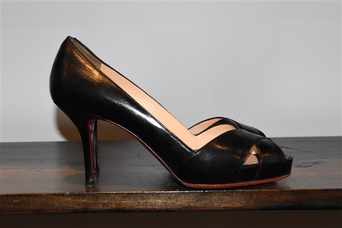 Black Leather Christian Louboutin Peep-Toe, size 6.5