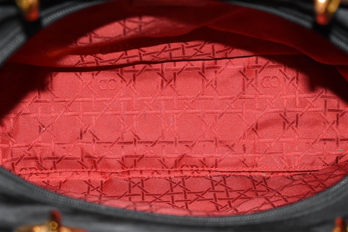 Basic Black Dior Handbag, size M
