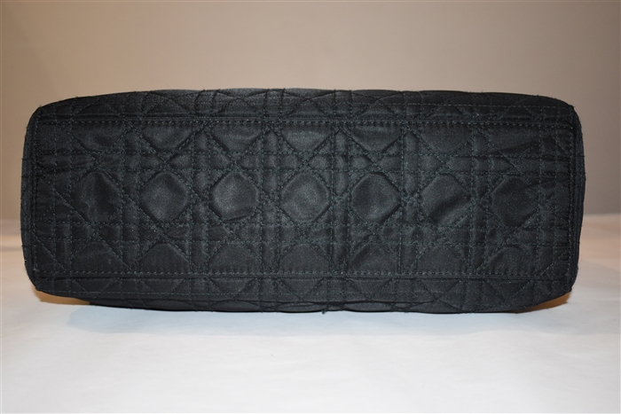 Basic Black Dior Handbag, size M