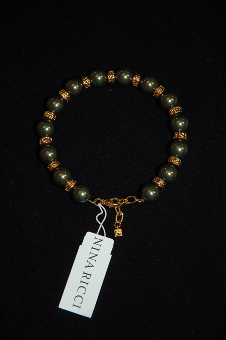Gold Nina Ricci Bracelet, size O/S
