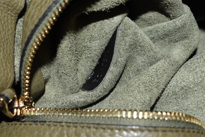 Olive Valentino Tote, size M