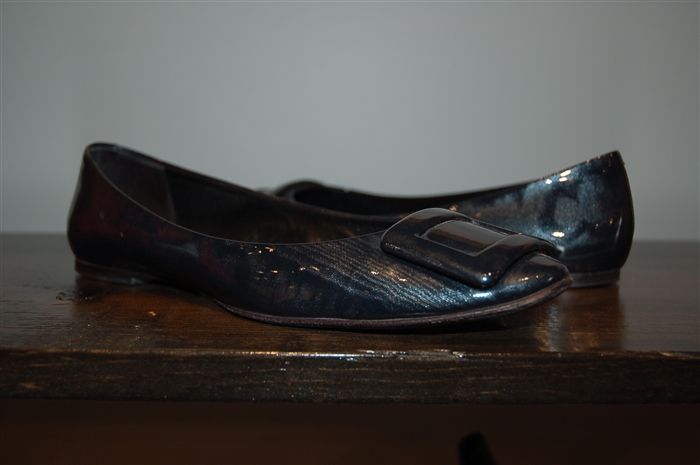 Steel Blue Roger Vivier Flats, size 8.5
