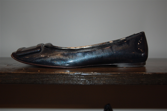 Steel Blue Roger Vivier Flats, size 8.5