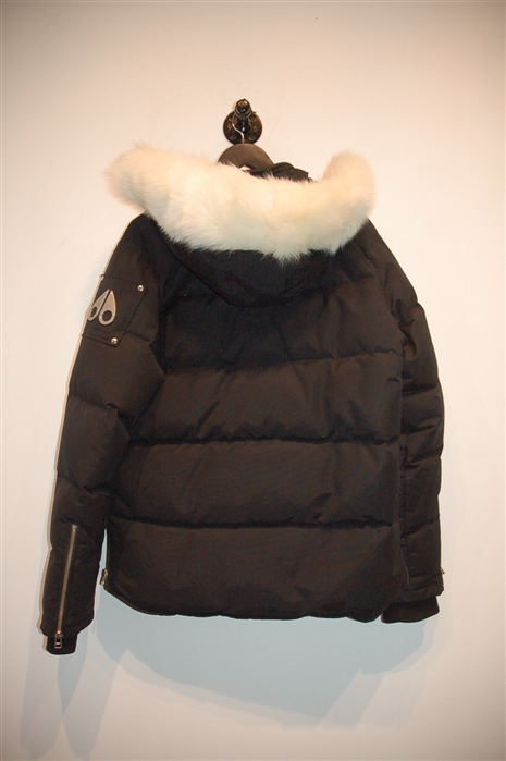 Basic Black Moose Knuckles Parka, size M