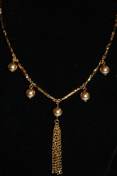 Gold Nina Ricci Necklace, size O/S