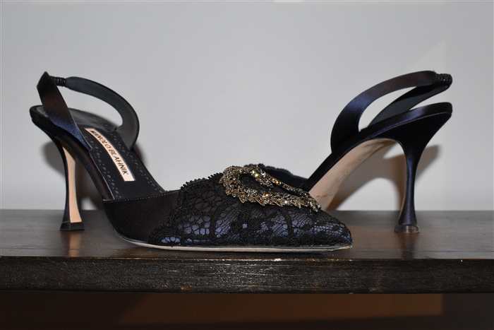 Navy Manolo Blahnik Sling-Back, size 9.5