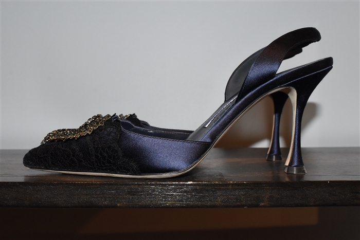 Navy Manolo Blahnik Sling-Back, size 9.5