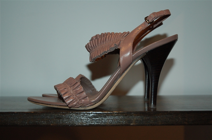 Dark Taupe Burberry Sandal, size 9