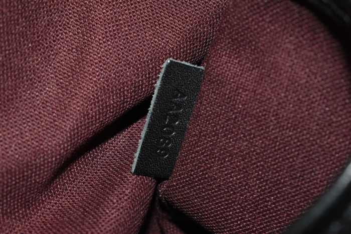 Monogram Louis Vuitton Messenger, size M