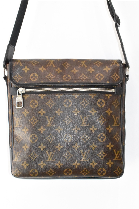 Monogram Louis Vuitton Messenger, size M